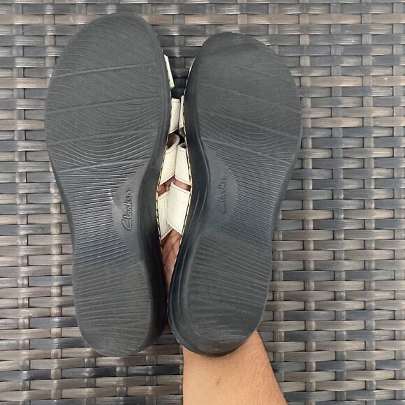 Clark’s collection sandals, women’s size 8 - Picture 6 of 7
